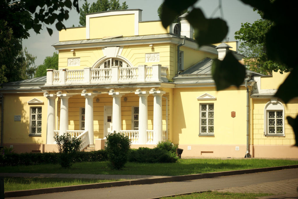 Петровский док