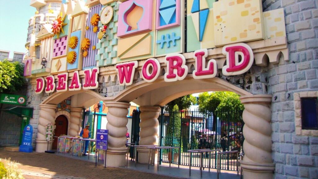 Парк развлечений Dream World