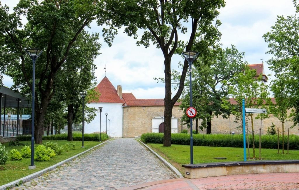 Замковый парк