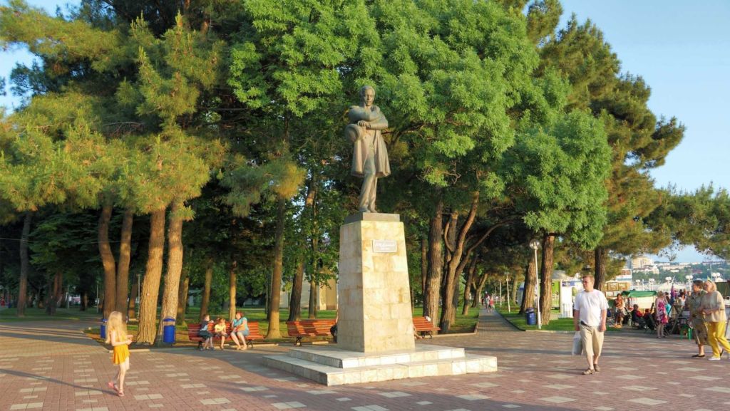Лермонтовский бульвар