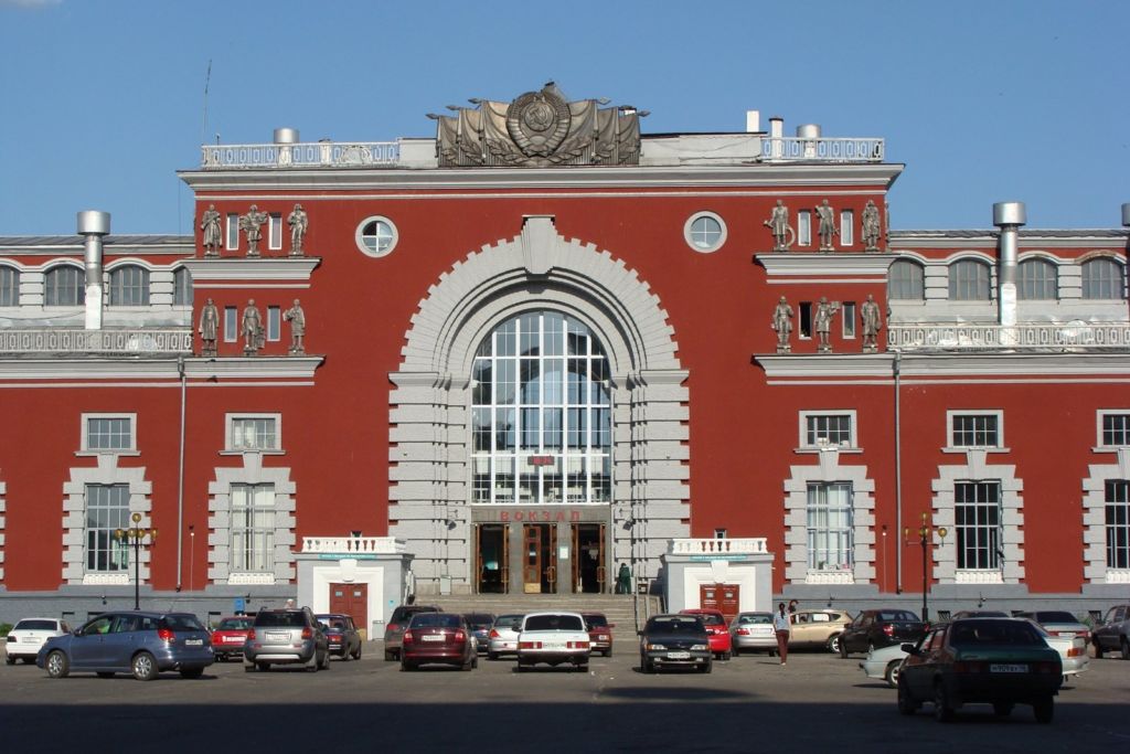 Здание железнодорожного вокзала