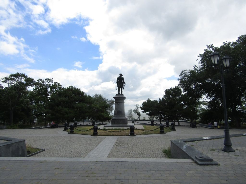 Памятник Петру I