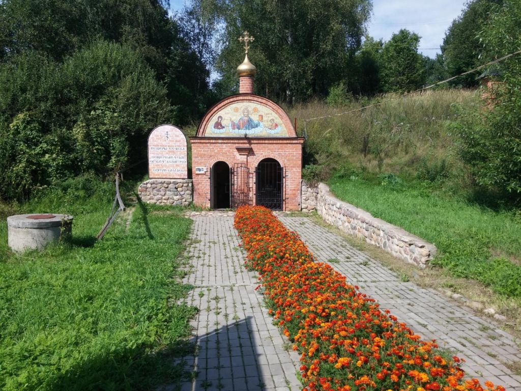 Подземный пещерный храм Дмитрия Солунского