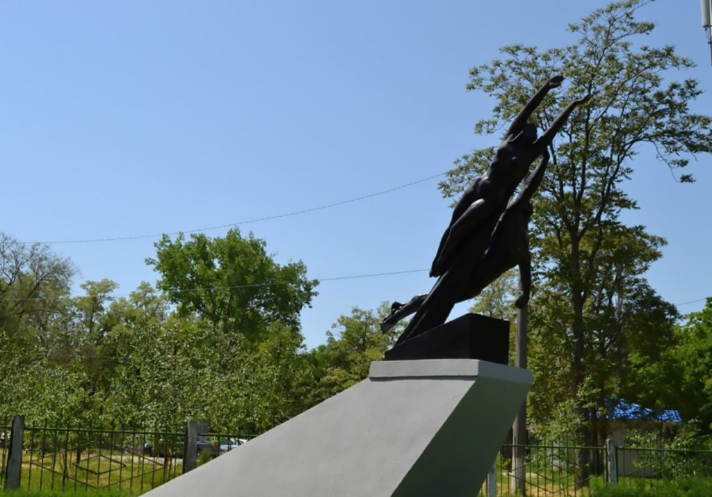 Памятник покорителям космоса