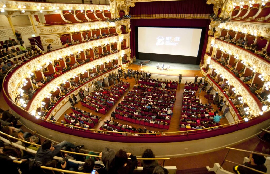 Театр Петруццелли (Teatro Petruzzelli)