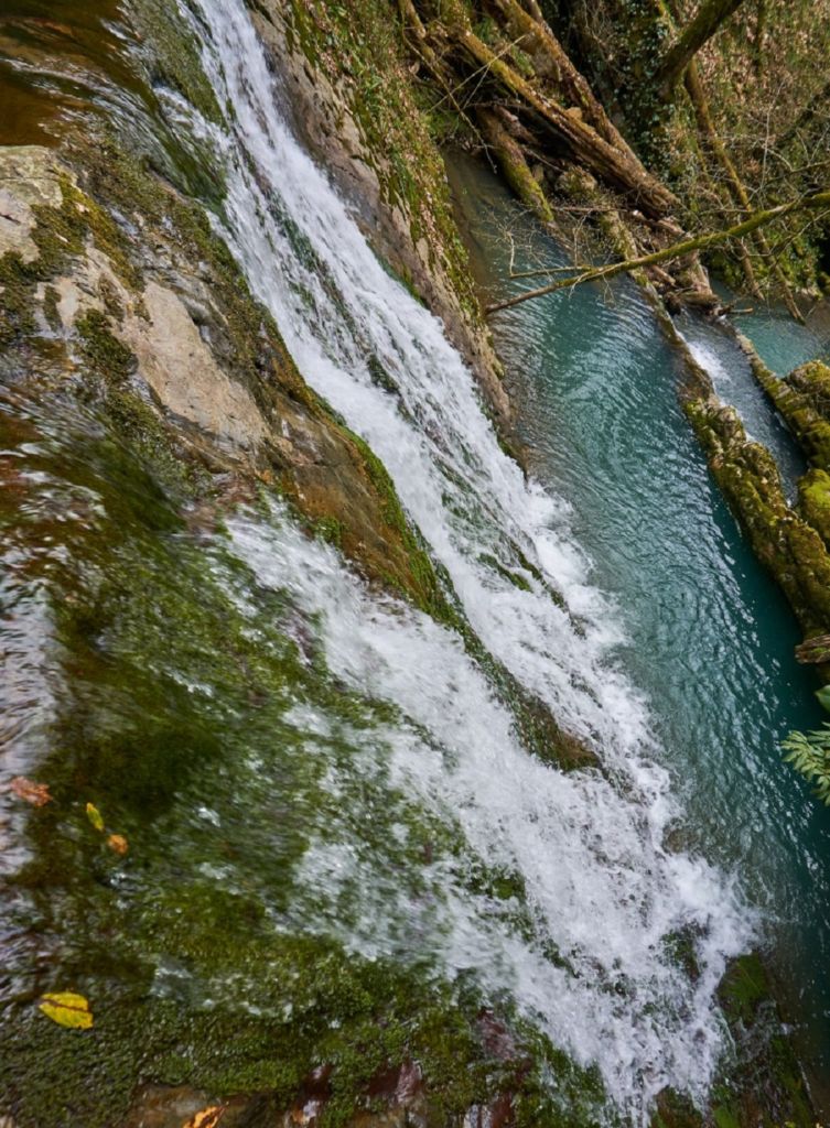 Поток воды