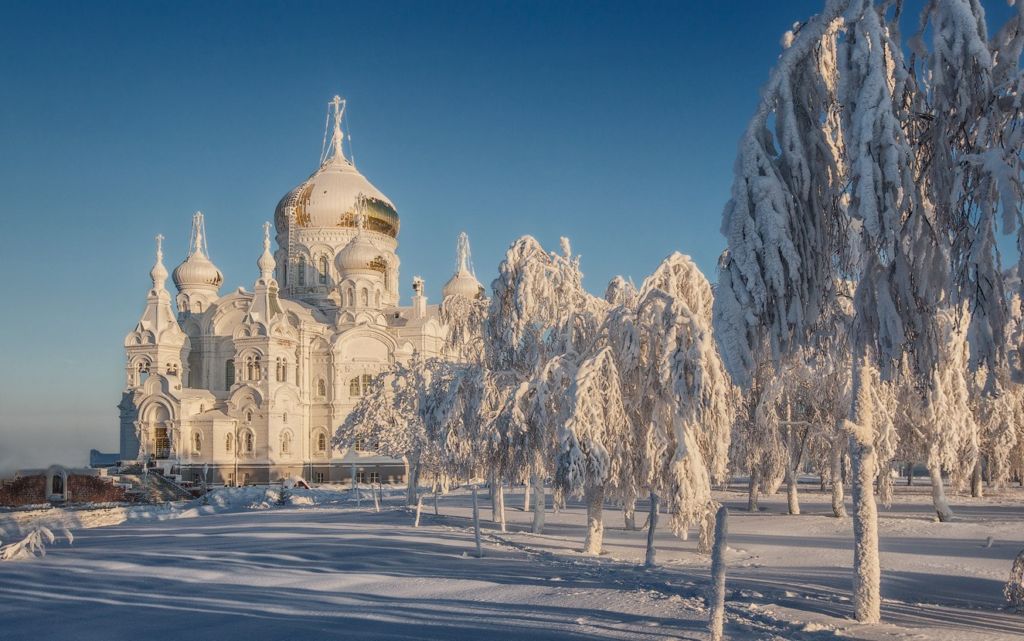 Расположен в 70 км от города. Посетить его может любой желающий