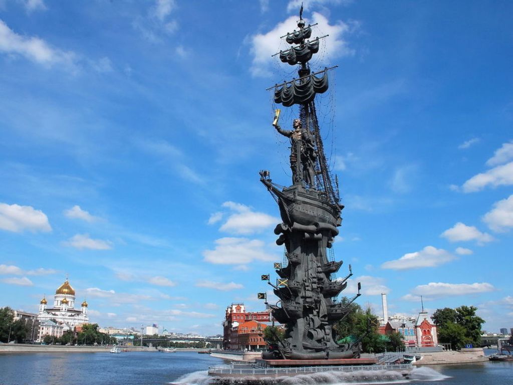 Памятник Петру Первому