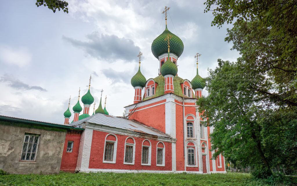 Владимирский собор и церковь Александра Невского