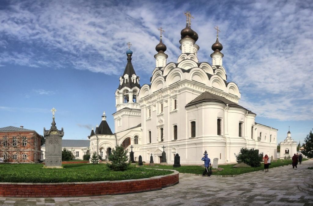 Вид на монастырь