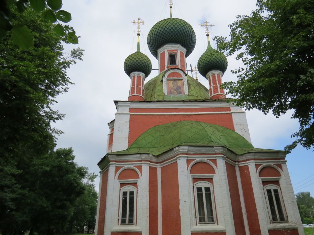 Купола с крестами