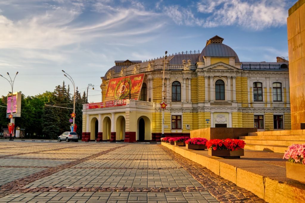 На закате