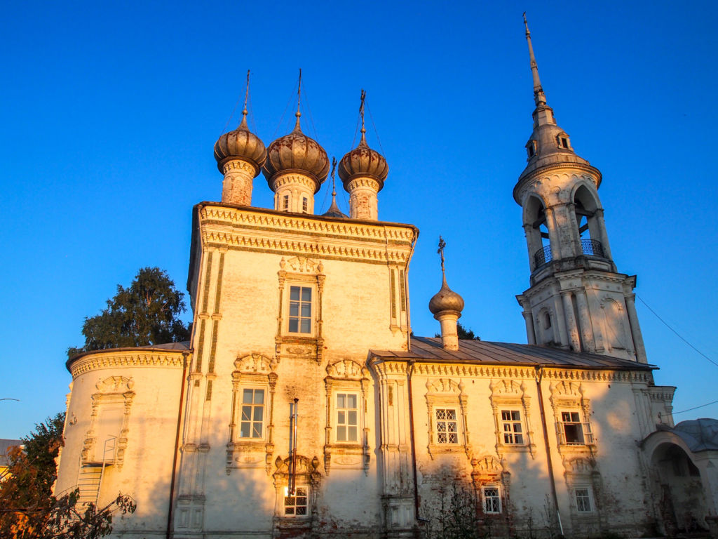 Освещенная солнцем