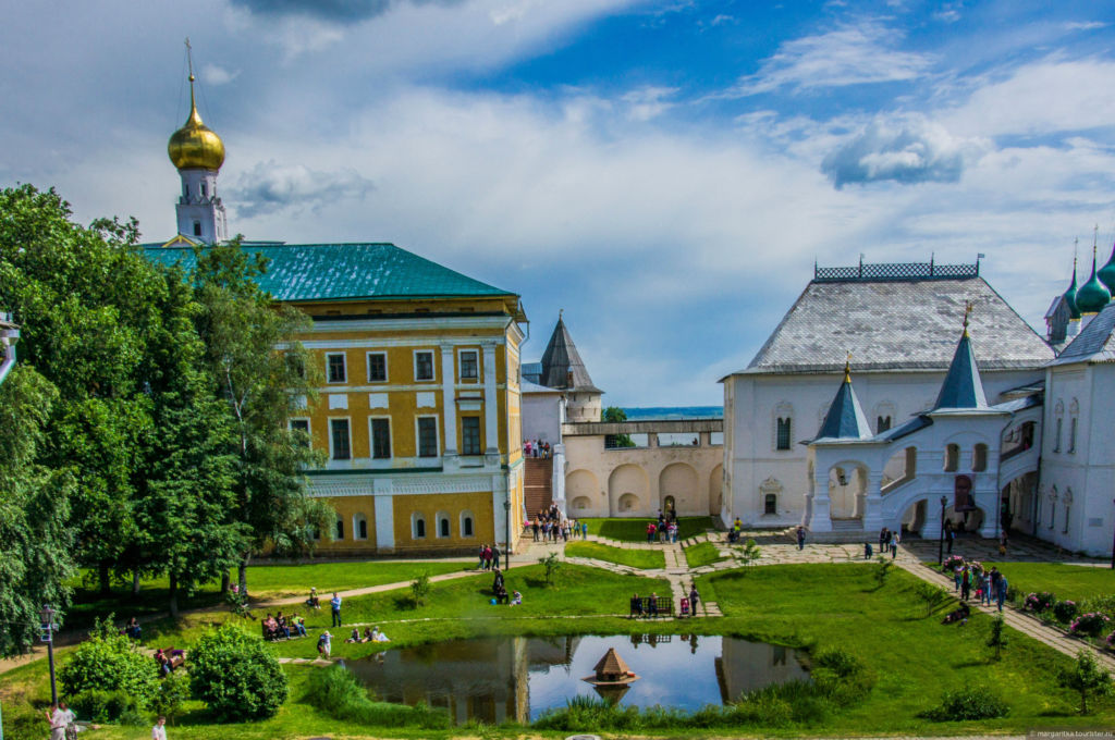 Пруд и Самуилов корпус