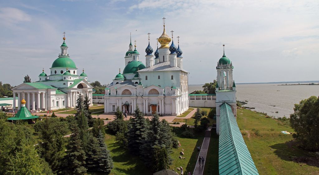 С видом на озеро