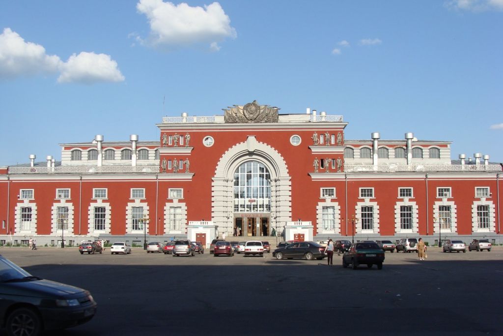 Вход с площади