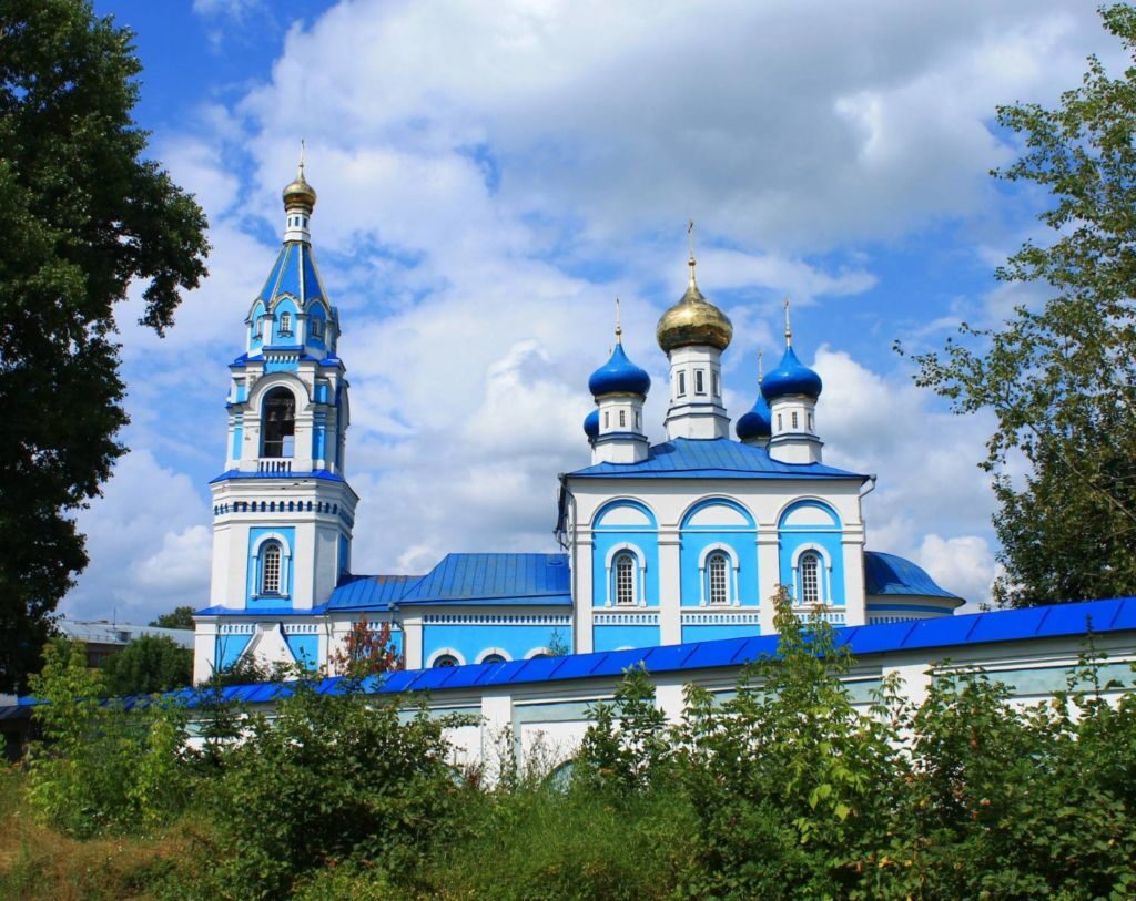 Колокольня и купола