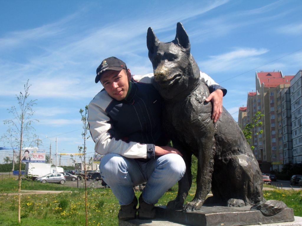 Памятник псу