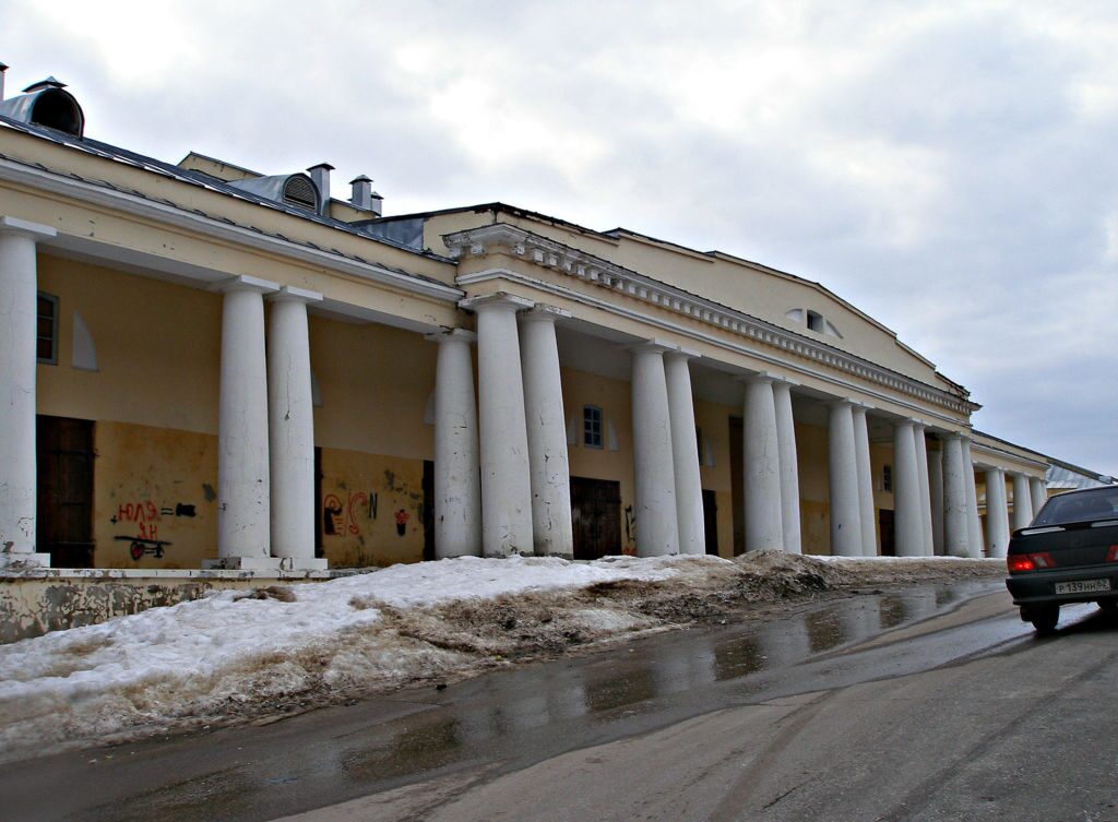 Строения с колоннами