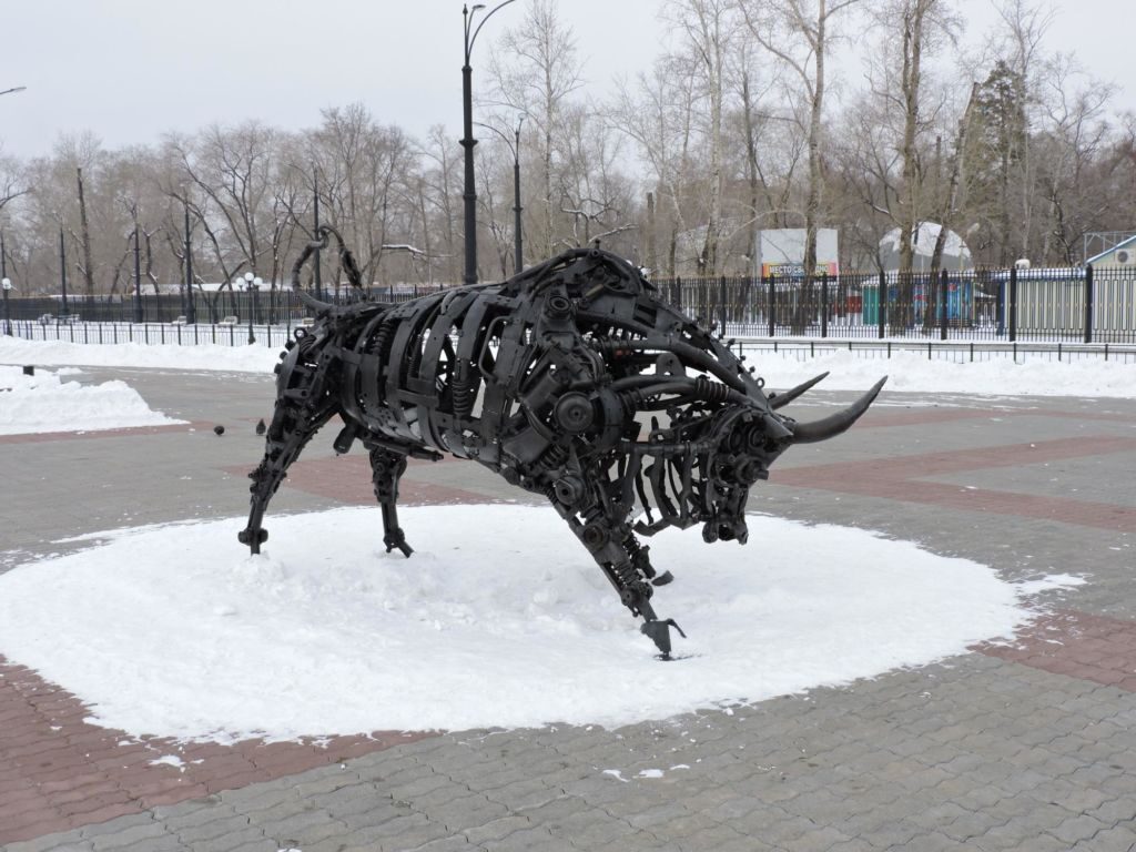 Скульптура «Железный бык»
