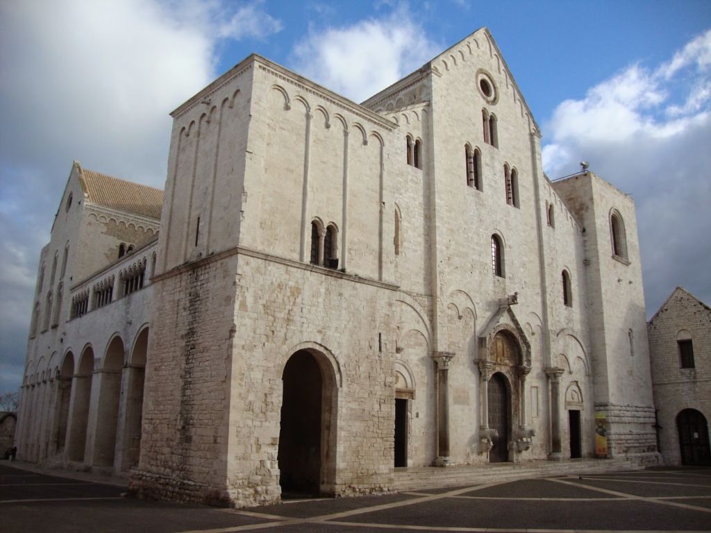 Базилика Святого Николая (Basilica di San Nicola)