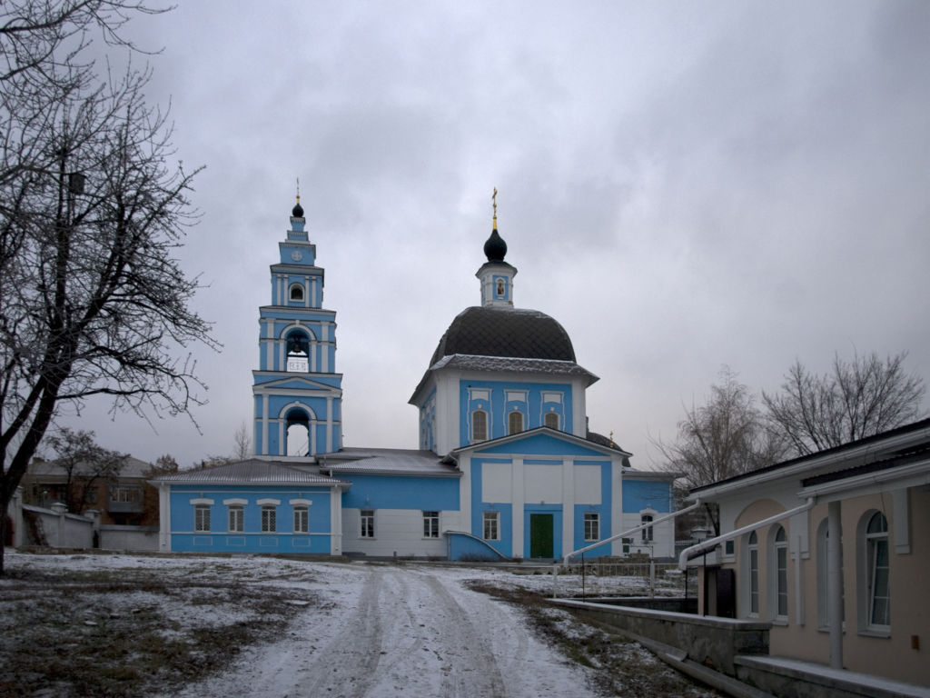 Собор зимой