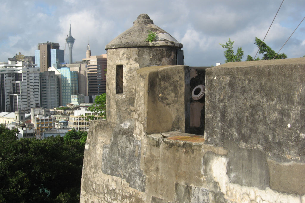 Крепость Fortaleza do Monte