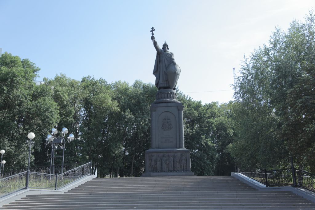 Памятник Владимиру Великому