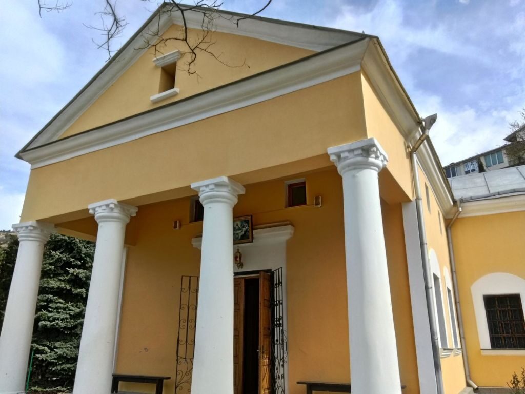 Храм Двенадцати Апостолов