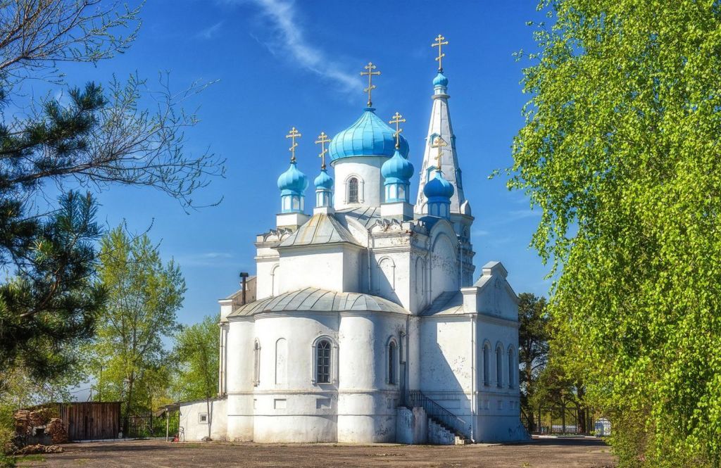 Успенский кафедральный собор Александро-Невская церковь на Оби