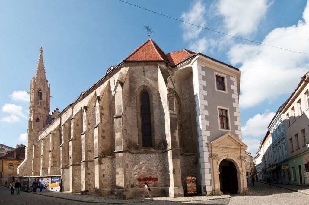 Церковь и монастырь Кларисок