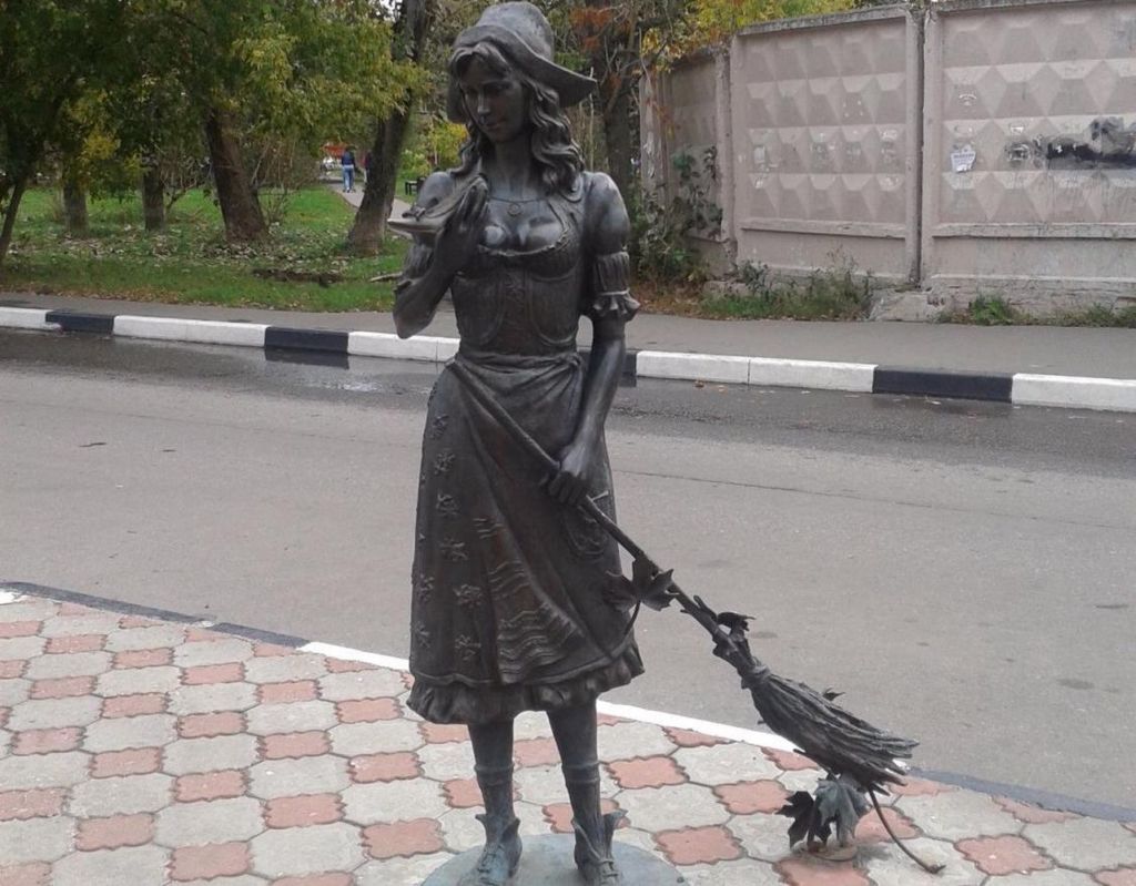 Памятник «Золушка»
