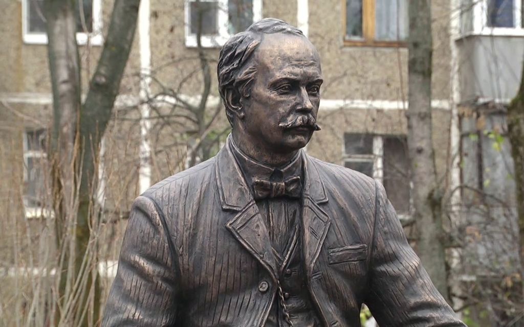 Памятник В.А.Лыжину