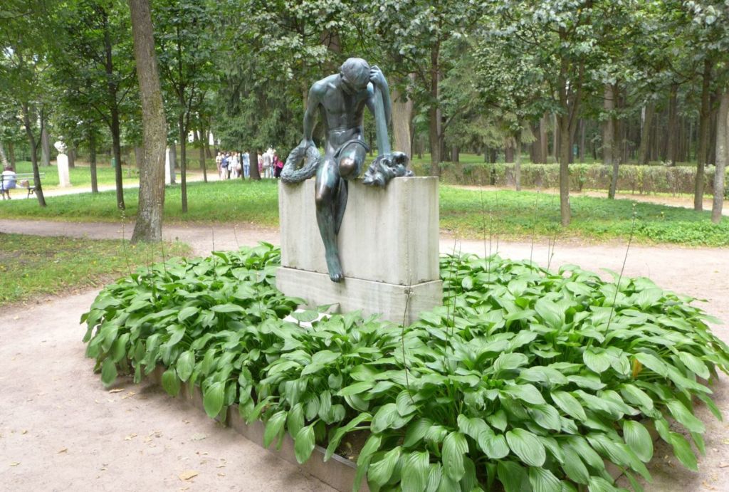 Скульптура «Скорбь»