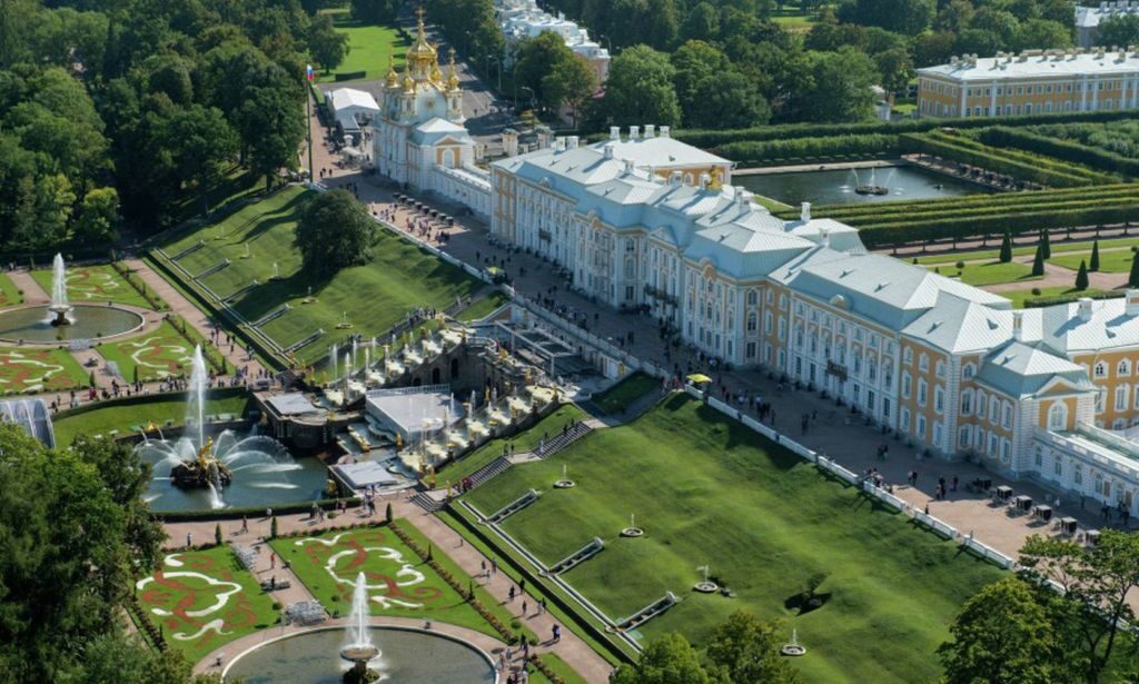 Это уникальный памятник во славу Российской победы в борьбе за выход к Балтийскому морю