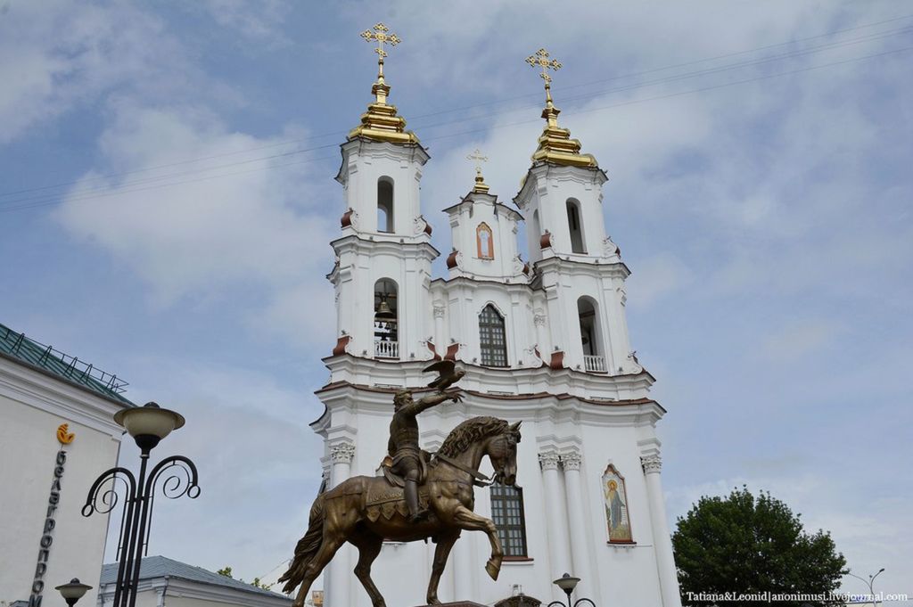 Внутри можно увидеть прекрасную роспись «Сошествие Иисуса Христа во ад»