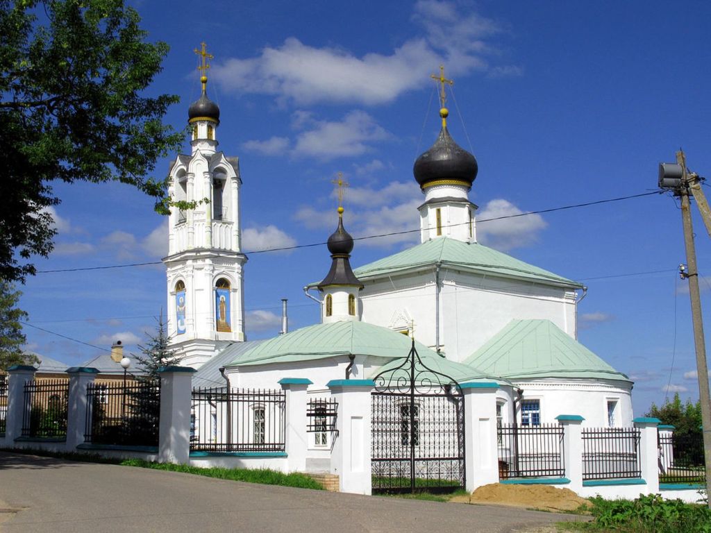 Церковь 17 века располагается в черте города