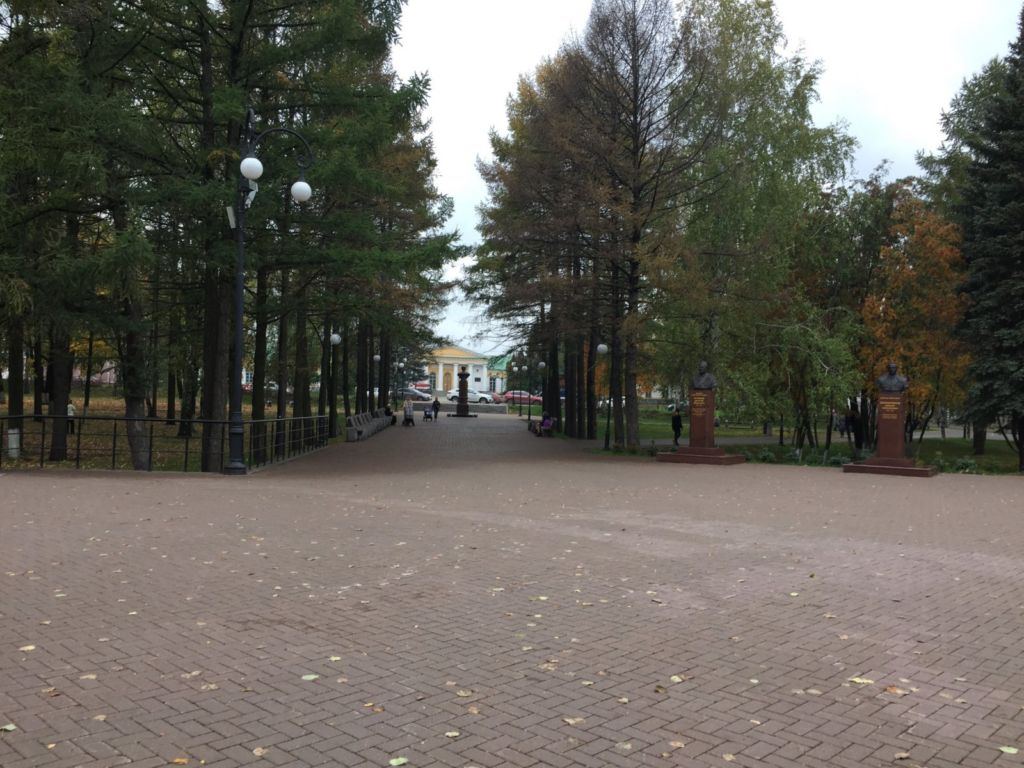 Карлутская площадь