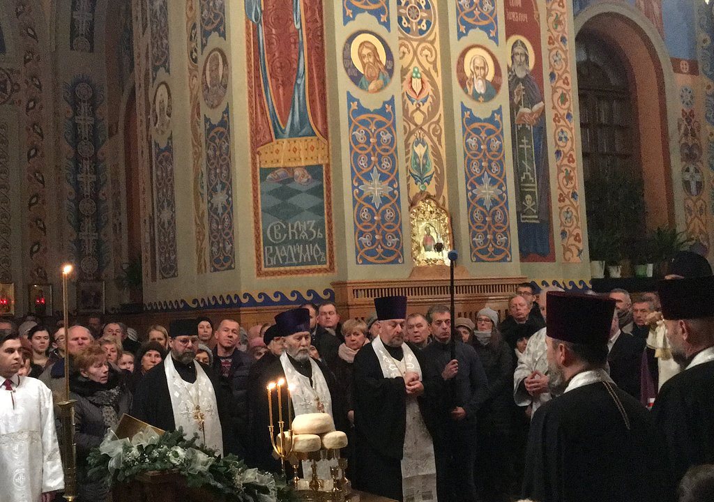 Несмотря на отсутствие нестандартных особенностей здания, в церковные праздники здесь всегда очень много людей