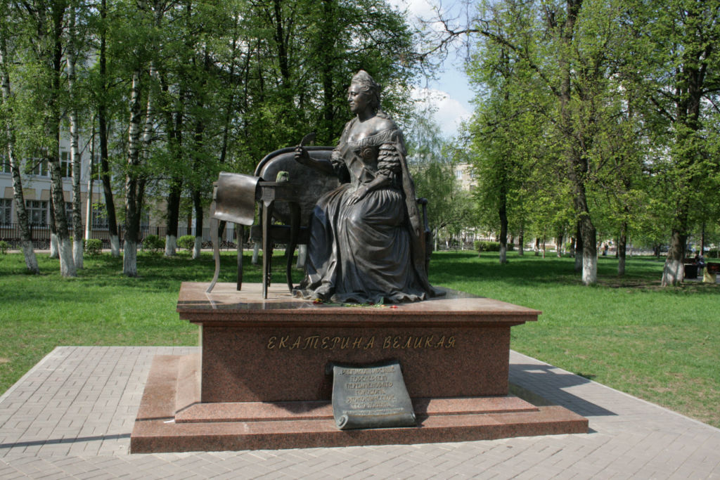 Памятник Екатерине Великой в Подольске