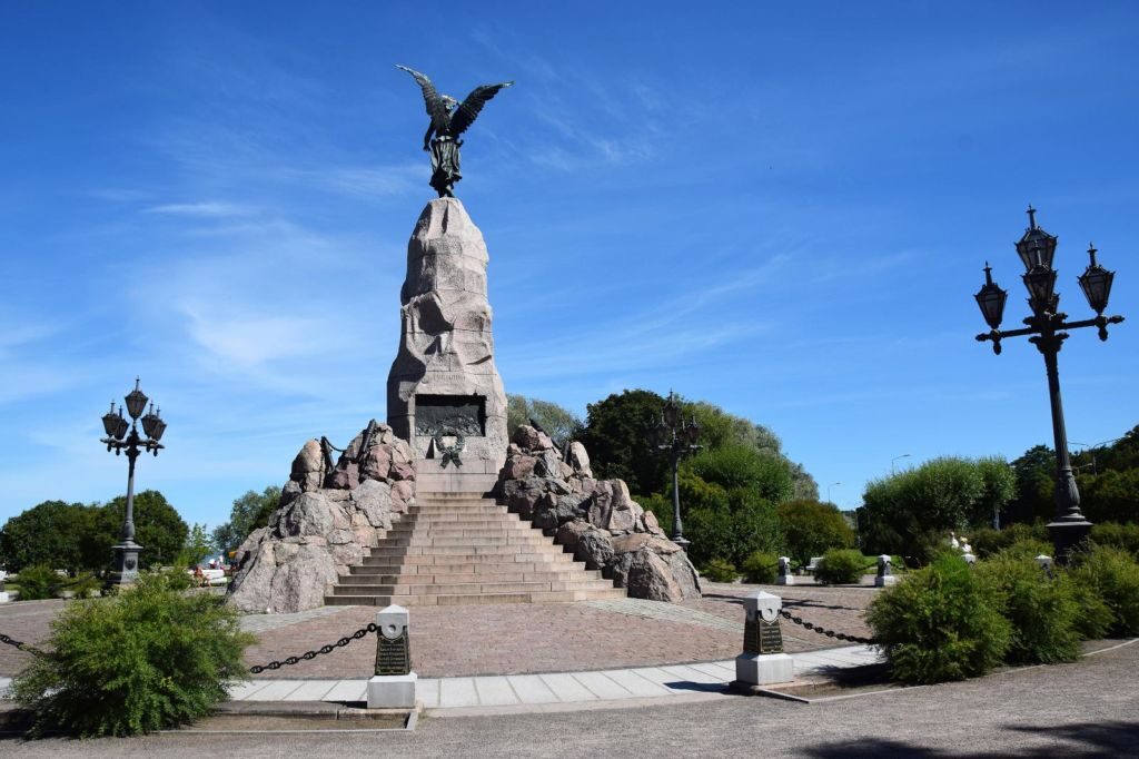 Памятник броненосцу «Русалка»