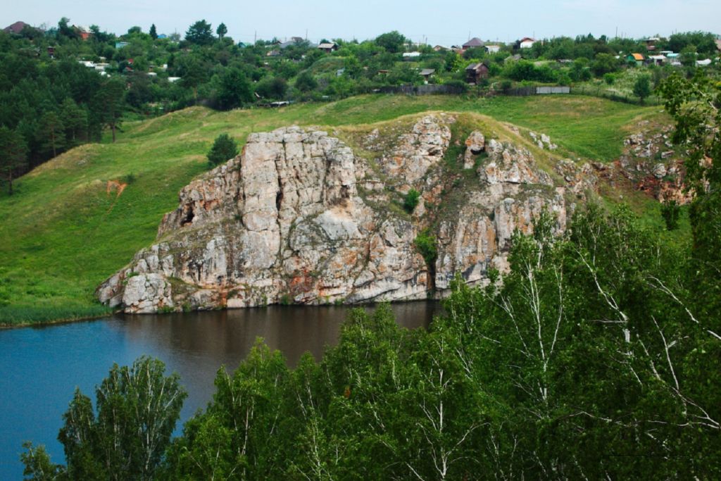 Три пещеры