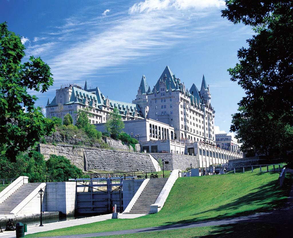 Шато-Лорье (Chateau Laurier)