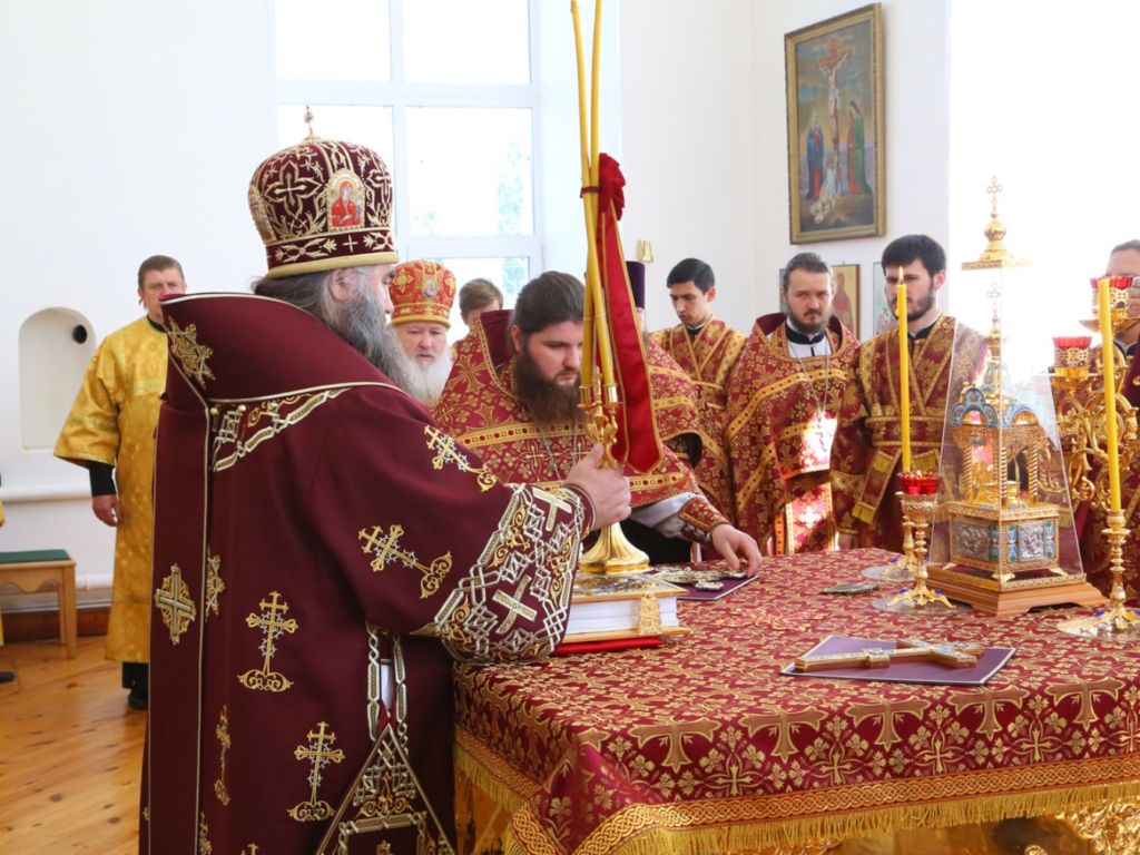 В Успенском храме села Суворово