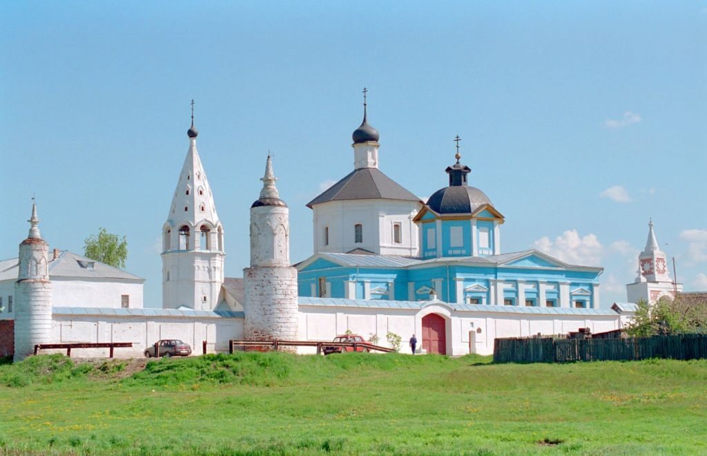 Вид на монастырь