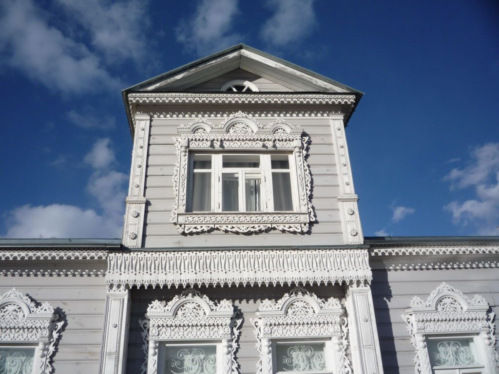 Резные элементы
