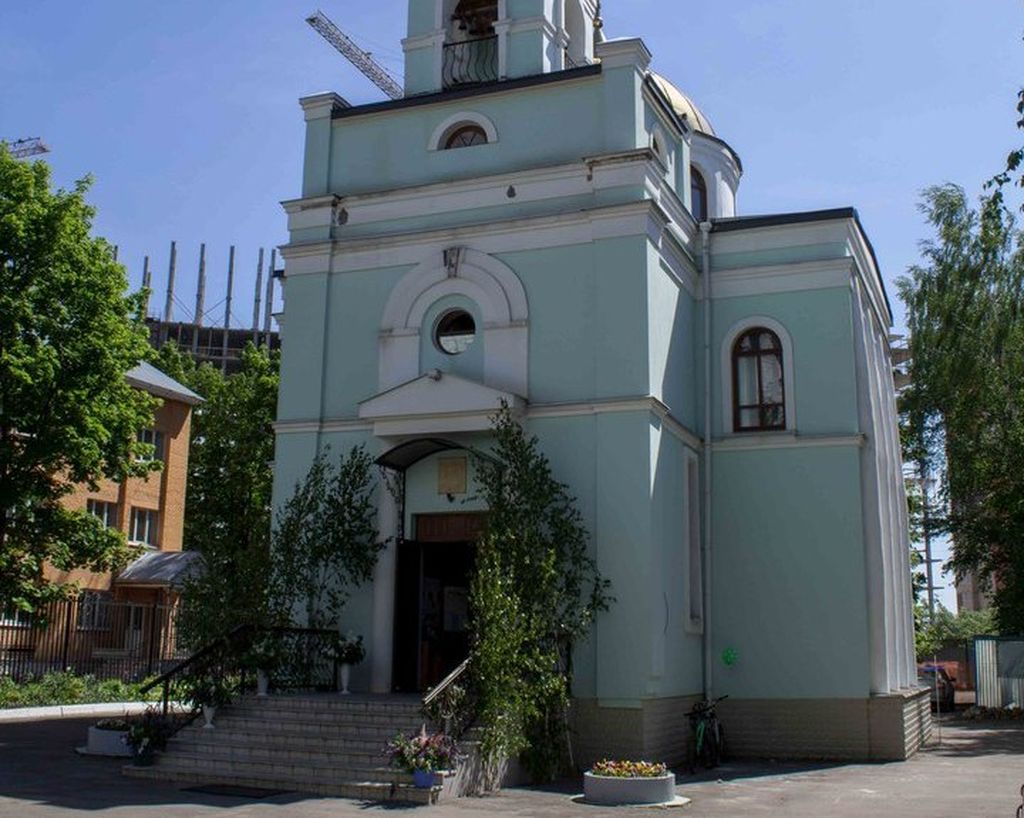 В 1977 года храм чуть не сгорел из-за начавшегося пожара