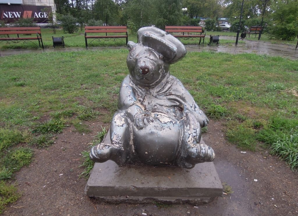 Памятник Сурку