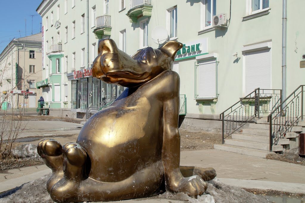 Памятник счастью